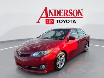 Used 2014 Toyota Camry SE w/ Moonroof Package