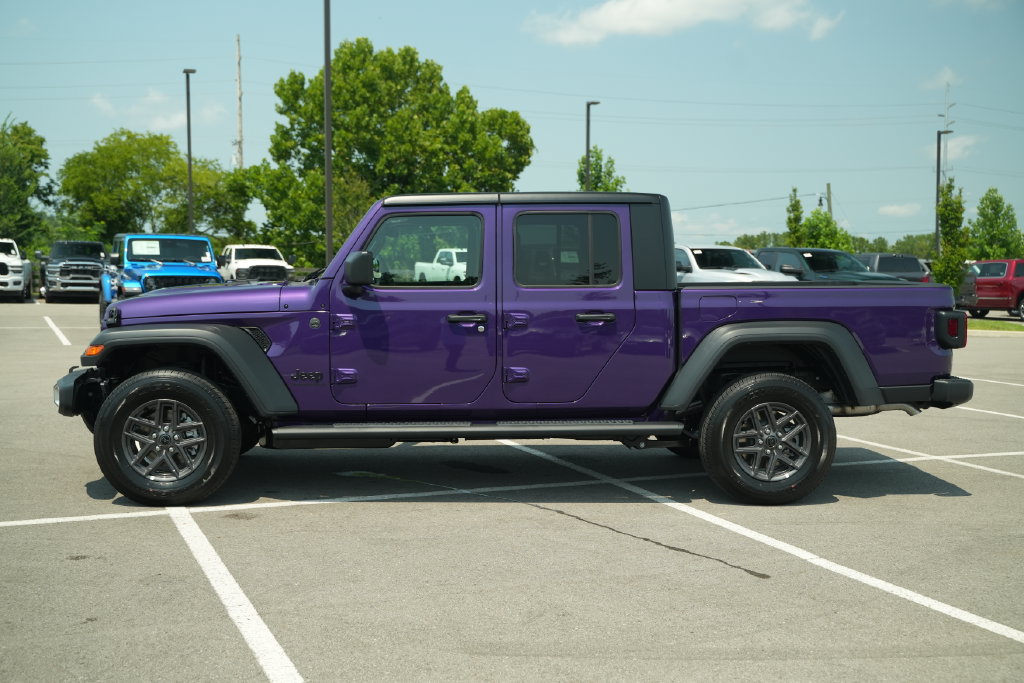 New 2026 Jeep Gladiator Sport AWD/4WD image 4