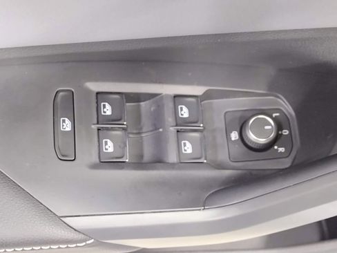 New 2026 Volkswagen Jetta SE image 19