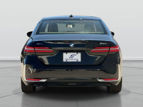 Used 2026 BMW 530i xDrive AWD/4WD image 6