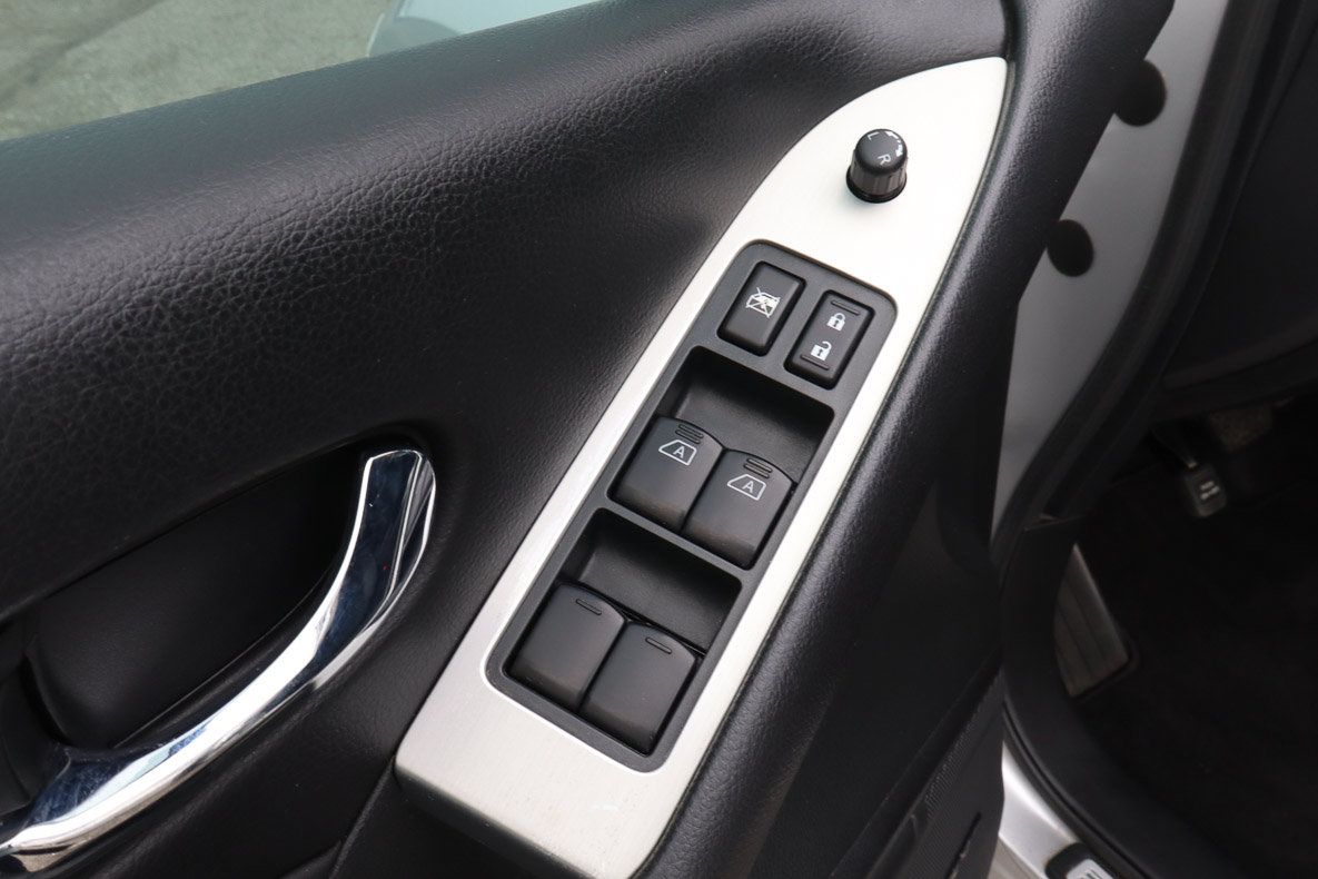 Used 2010 Nissan Murano SL w/ Leather Pkg FWD image 16