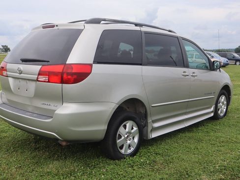 Used 2004 Toyota Sienna LE FWD image 7