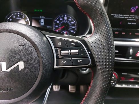 Used 2022 Kia Forte GT image 17