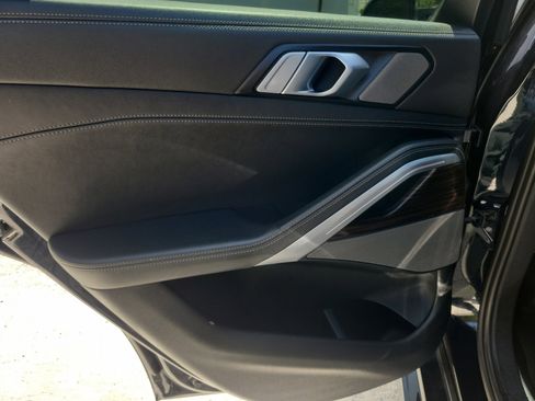 Used 2024 BMW X6 xDrive40i AWD/4WD image 12