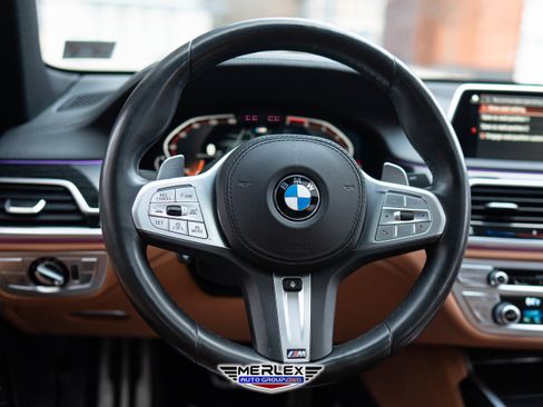 Used 2020 BMW 750i xDrive w/ M Sport Package image 24