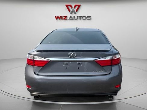 Used 2014 Lexus ES 350 w/ Luxury Package FWD image 4