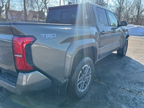 Used 2024 Toyota Tacoma TRD Sport w/ TRD Sport Premium Package image 20