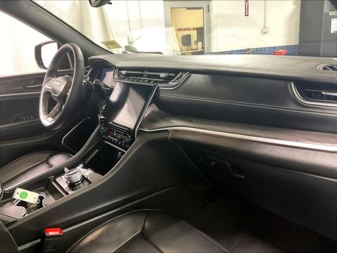 Used 2024 Jeep Grand Cherokee Limited 4xe image 14