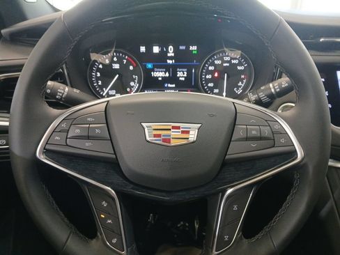 Certified 2025 Cadillac XT5 Premium Luxury w/ Technology Package AWD/4WD image 22