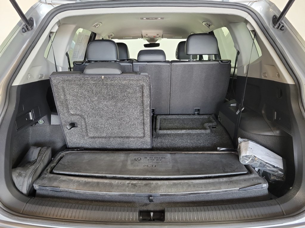 Used 2023 Volkswagen Tiguan SE FWD image 25