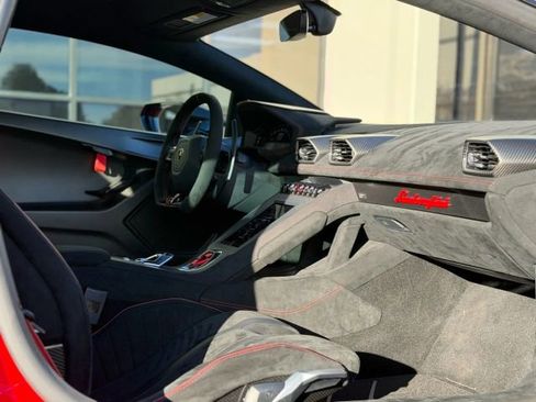 Used 2022 Lamborghini Huracan STO image 21