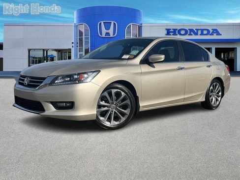 Used 2014 Honda Accord Sport image 2