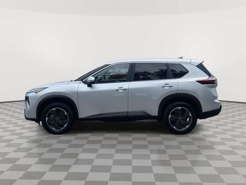 Certified 2025 Nissan Rogue SV AWD/4WD image 8