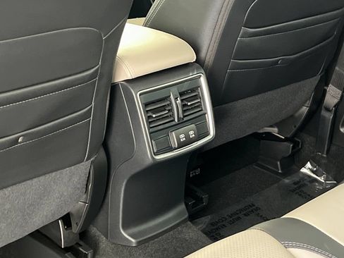 Certified 2022 Subaru Forester Limited AWD/4WD image 44