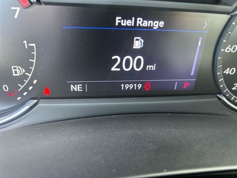 Used 2023 Cadillac XT4 Premium Luxury w/ Cold Weather Package FWD image 20