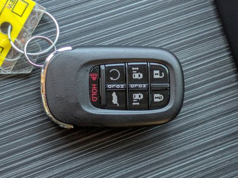 Certified 2025 Honda Odyssey Touring image 40