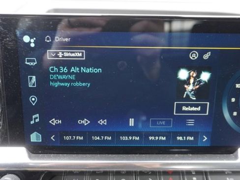 Used 2022 Chevrolet Silverado 1500 High Country w/ Technology Package image 34