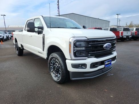 New 2025 Ford F350 Platinum image 9