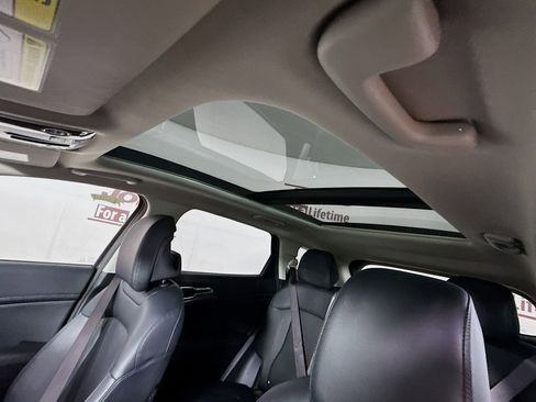 Used 2024 Kia Sportage EX w/ EX Premium Package image 11