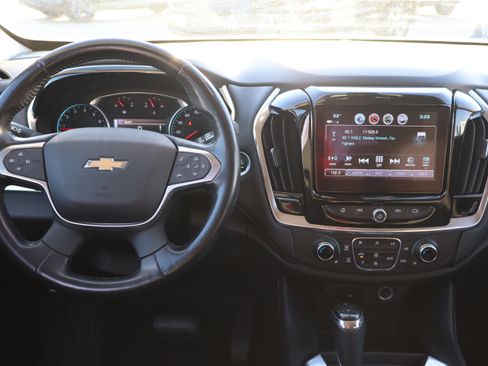 Used 2019 Chevrolet Traverse LT image 15