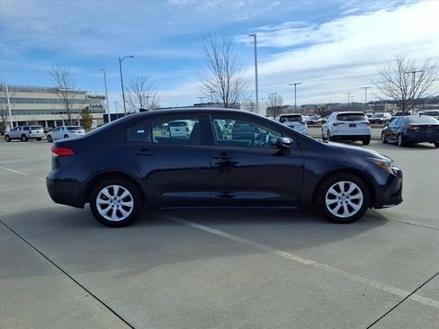 Used 2024 Toyota Corolla LE image 7