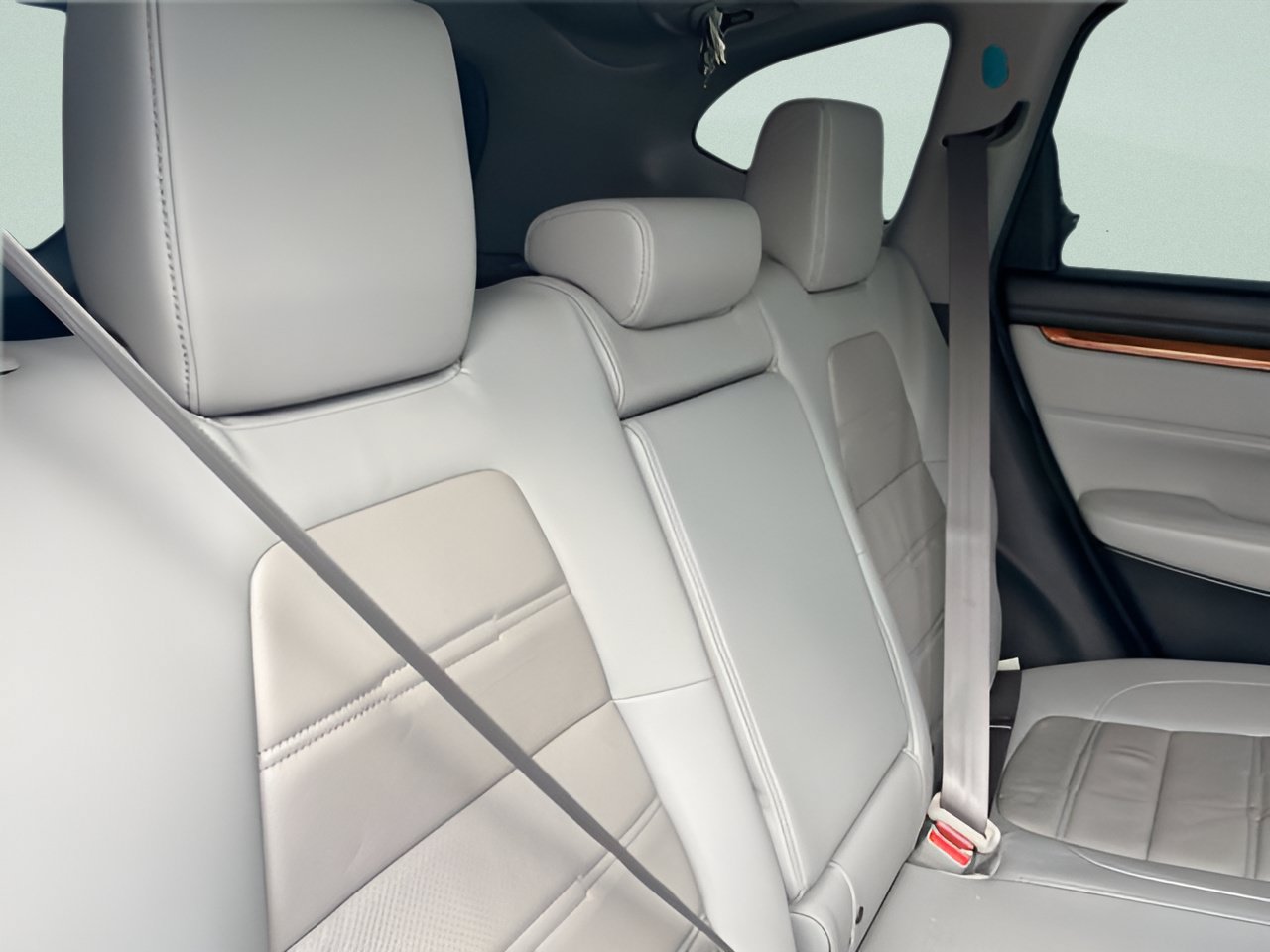 Used 2018 Honda CR-V Touring image 16
