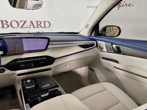 Used 2026 Buick Enclave Avenir w/ Super Cruise Package FWD image 28