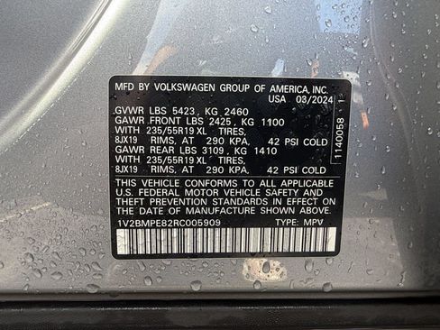 Used 2024 Volkswagen ID.4 2WD image 24