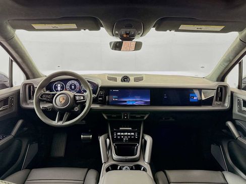 New 2026 Porsche Cayenne GTS image 35