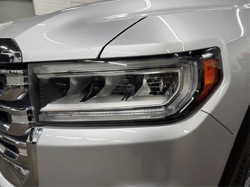 Used 2020 GMC Acadia SLT w/ LPO, Cargo Package FWD image 40