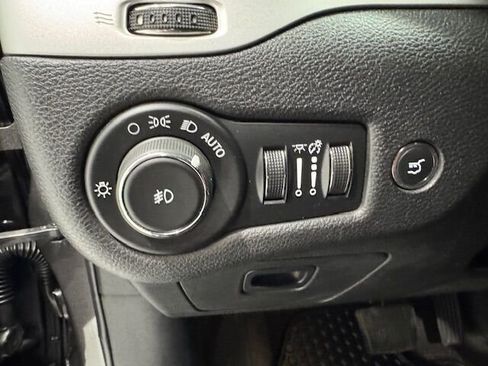 Used 2018 Jeep Cherokee Trailhawk w/ Quick Order Package 27L image 15