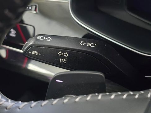 Used 2020 Audi Q8 Prestige image 40