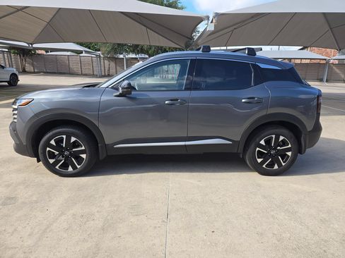 Certified 2026 Nissan Kicks SR FWD image 6