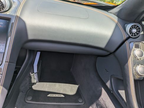 Used 2014 McLaren MP4-12C Spider RWD image 24