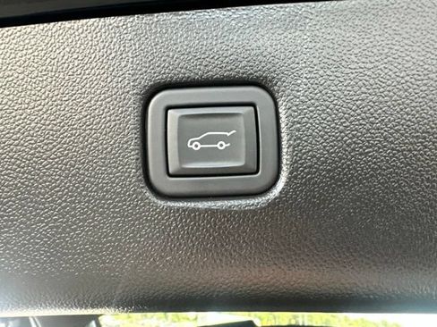 Used 2023 Chevrolet Blazer LT AWD/4WD image 23