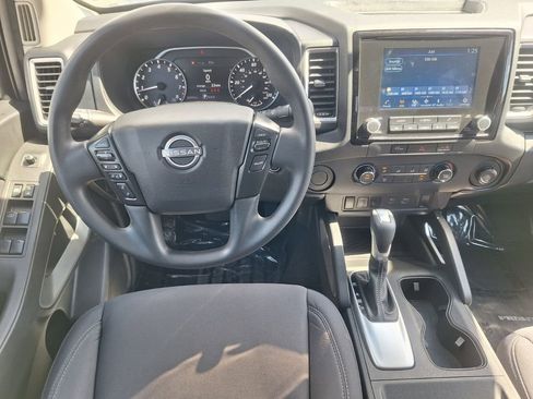 Used 2024 Nissan Frontier SV image 20