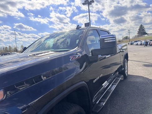 Used 2022 Chevrolet Silverado 2500 LTZ image 14