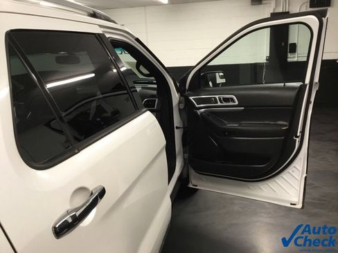 Used 2013 Ford Explorer XLT AWD/4WD image 40
