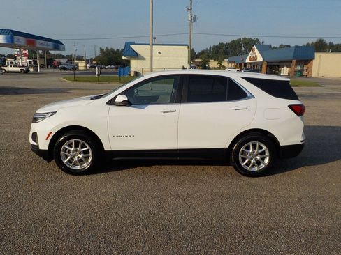 Used 2022 Chevrolet Equinox LT AWD/4WD image 2