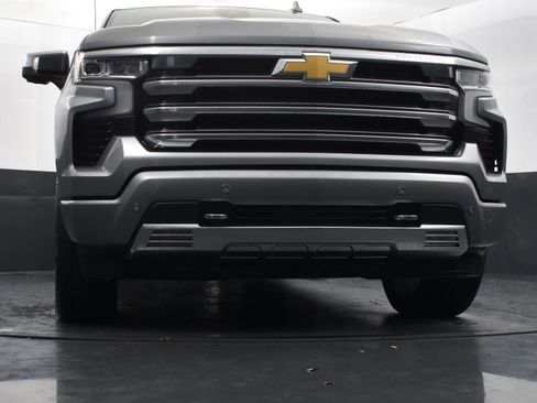 Used 2024 Chevrolet Silverado 1500 High Country image 41