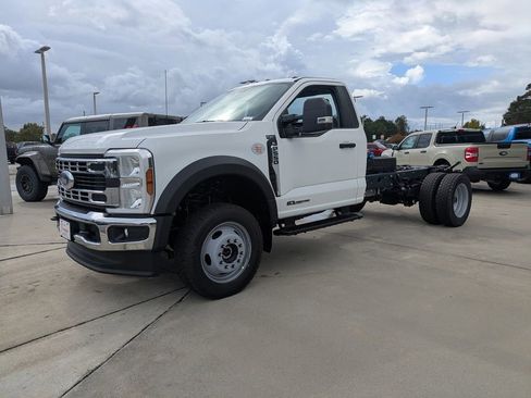 New 2025 Ford F550 4x4 Regular Cab Super Duty image 8