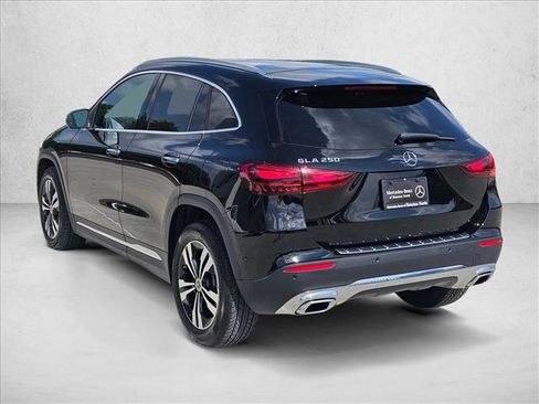 Certified 2025 Mercedes-Benz GLA 250 image 8