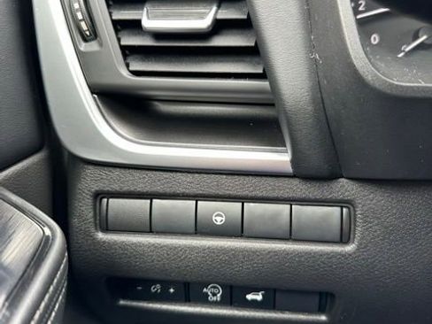 Used 2024 Nissan Rogue SV AWD/4WD image 48
