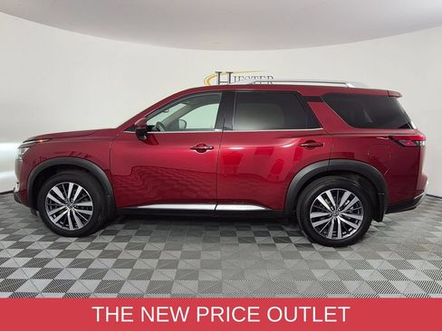 Used 2022 Nissan Pathfinder Platinum AWD/4WD image 7
