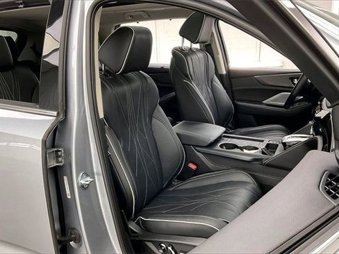 Used 2025 Acura MDX w/ Advance Package image 7