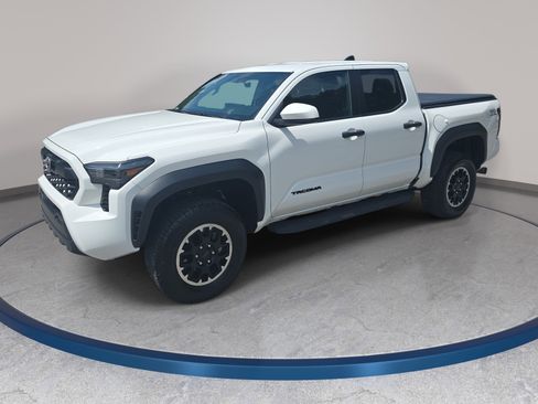 Used 2024 Toyota Tacoma TRD Off-Road AWD/4WD image 1