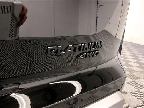 New 2025 Nissan Pathfinder Platinum w/ Lighting Package (N93) AWD/4WD image 18
