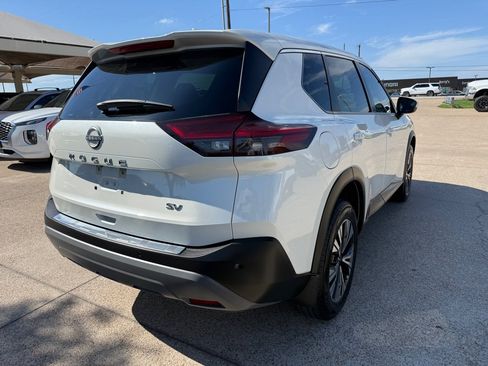 Used 2023 Nissan Rogue SV FWD image 7