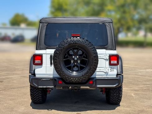 Used 2026 Jeep Wrangler Unlimited Sport AWD/4WD image 11