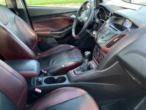 Used 2012 Ford Focus SE FWD image 18